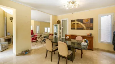 Chalet en venta en Avenida de las Mimosas, cerca de Avenida de las Begonias, El Zaudín-Club de Golf (Bormujos) de 559.500 €