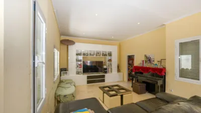 Chalet en venta en Avenida de las Mimosas, cerca de Avenida de las Begonias, El Zaudín-Club de Golf (Bormujos) de 559.500 €