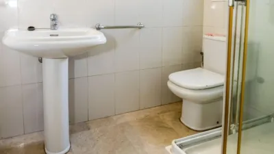 Chalet en venta en Avenida de las Mimosas, cerca de Avenida de las Begonias, El Zaudín-Club de Golf (Bormujos) de 559.500 €
