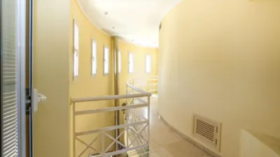 Chalet en venta en Avenida de las Mimosas, cerca de Avenida de las Begonias, El Zaudín-Club de Golf (Bormujos) de 559.500 €