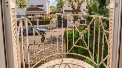 Chalet en venta en Avenida de las Mimosas, cerca de Avenida de las Begonias, El Zaudín-Club de Golf (Bormujos) de 559.500 €