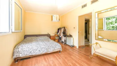 Chalet en venta en Avenida de las Mimosas, cerca de Avenida de las Begonias, El Zaudín-Club de Golf (Bormujos) de 559.500 €