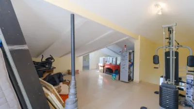 Chalet en venta en Avenida de las Mimosas, cerca de Avenida de las Begonias, El Zaudín-Club de Golf (Bormujos) de 559.500 €
