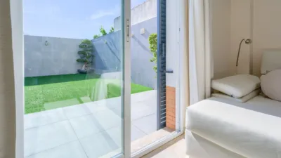 Casa pareada en venta en Calle Verdejo, cerca de Calle Moscatel, Espartinas de 340.000 €