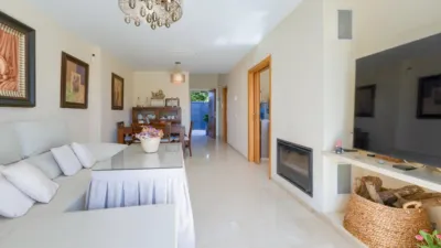 Casa pareada en venta en Calle Verdejo, cerca de Calle Moscatel, Espartinas de 340.000 €