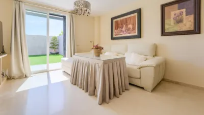 Casa pareada en venta en Calle Verdejo, cerca de Calle Moscatel, Espartinas de 340.000 €