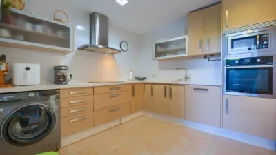 Casa pareada en venta en Calle Verdejo, cerca de Calle Moscatel, Espartinas de 340.000 €