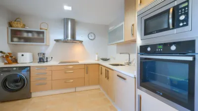 Casa pareada en venta en Calle Verdejo, cerca de Calle Moscatel, Espartinas de 340.000 €
