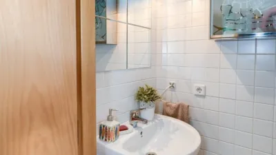 Casa pareada en venta en Calle Verdejo, cerca de Calle Moscatel, Espartinas de 340.000 €