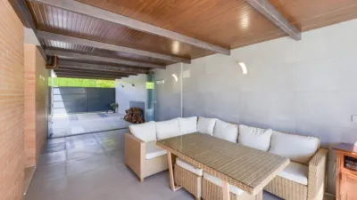 Casa pareada en venta en Calle Verdejo, cerca de Calle Moscatel, Espartinas de 340.000 €