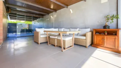 Casa pareada en venta en Calle Verdejo, cerca de Calle Moscatel, Espartinas de 340.000 €