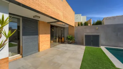 Casa pareada en venta en Calle Verdejo, cerca de Calle Moscatel, Espartinas de 340.000 €