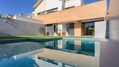 Casa pareada en venta en Calle Verdejo, cerca de Calle Moscatel, Espartinas de 340.000 €