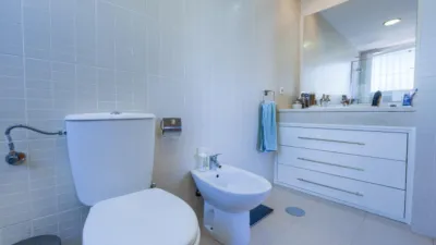 Casa pareada en venta en Calle Verdejo, cerca de Calle Moscatel, Espartinas de 340.000 €