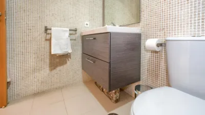 Casa pareada en venta en Calle Verdejo, cerca de Calle Moscatel, Espartinas de 340.000 €