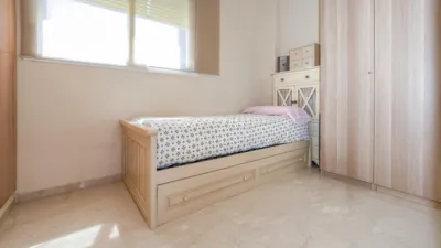 Casa pareada en venta en Calle Verdejo, cerca de Calle Moscatel, Espartinas de 340.000 €