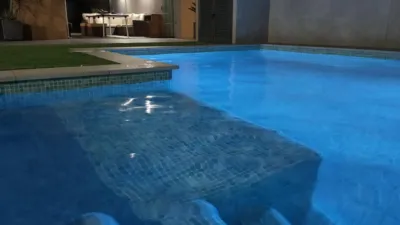 Casa pareada en venta en Calle Verdejo, cerca de Calle Moscatel, Espartinas de 340.000 €