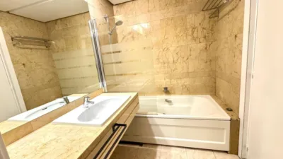 Piso en alquiler en Calle de Santiago, Las Villas-Covaresa-Parque Alameda-La Rubia (Valladolid Capital) de 1.150 €<span>/mes</span>