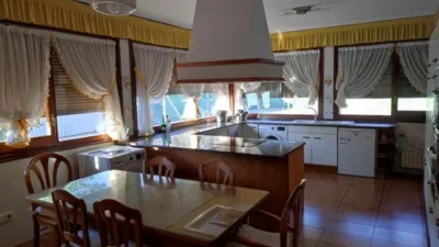 Chalet en alquiler en Calle de Veremundo Méndez Coarasa, Casablanca-Montecana-Valdespartera (Zaragoza Capital) de 3.000 €<span>/mes</span>