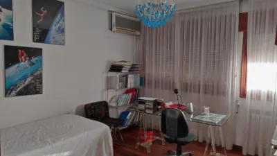 Chalet en alquiler en Calle de Veremundo Méndez Coarasa, Casablanca-Montecana-Valdespartera (Zaragoza Capital) de 3.000 €<span>/mes</span>
