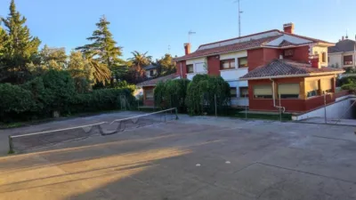 Chalet en alquiler en Calle de Veremundo Méndez Coarasa, Casablanca-Montecana-Valdespartera (Zaragoza Capital) de 3.000 €<span>/mes</span>