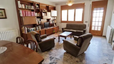 Chalet en venta en Calle del Canal Imperial, Figueruelas de 198.000 €