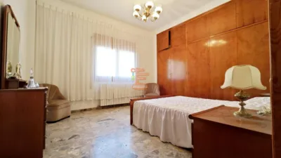 Chalet en venta en Calle del Canal Imperial, Figueruelas de 198.000 €