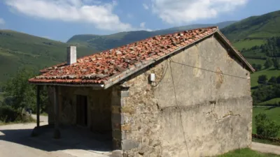 House on Calle Rehoyos de Soba, No. 23 photo 6