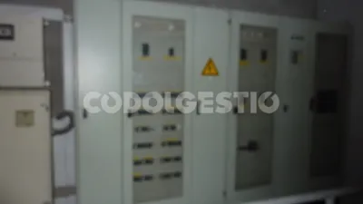 Nave industrial en alquiler en Carrer de Bellfort - Más
