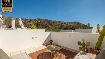 Semi-detached house on Calle del Estanque photo 5