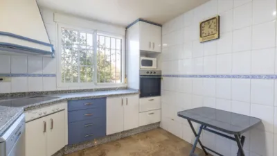 Detached House in the Metropolitan Area photo 9