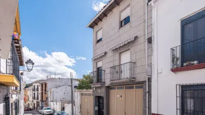 House on Calle Real photo 4