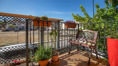 Casa adosada en venta en Calle de Dámaso Alonso, San Miguel (Armilla) de 340.000 €