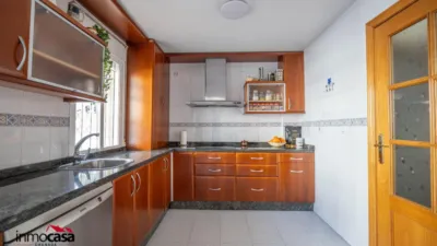 Casa adosada en venta en Calle de Dámaso Alonso, San Miguel (Armilla) de 340.000 €
