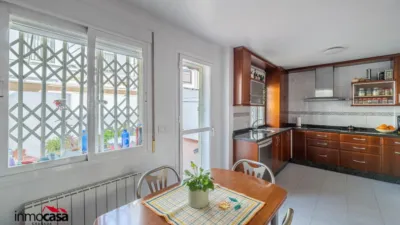 Casa adosada en venta en Calle de Dámaso Alonso, San Miguel (Armilla) de 340.000 €