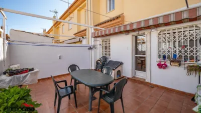Casa adosada en venta en Calle de Dámaso Alonso, San Miguel (Armilla) de 340.000 €