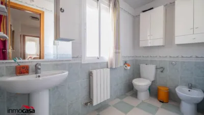 Casa adosada en venta en Calle de Dámaso Alonso, San Miguel (Armilla) de 340.000 €