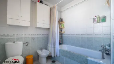 Casa adosada en venta en Calle de Dámaso Alonso, San Miguel (Armilla) de 340.000 €