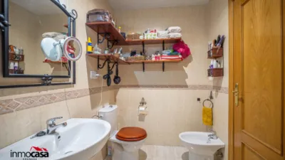 Casa adosada en venta en Calle de Dámaso Alonso, San Miguel (Armilla) de 340.000 €