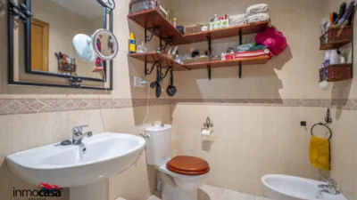 Casa adosada en venta en Calle de Dámaso Alonso, San Miguel (Armilla) de 340.000 €