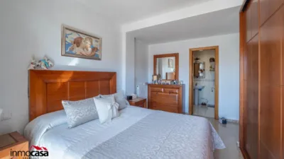 Casa adosada en venta en Calle de Dámaso Alonso, San Miguel (Armilla) de 340.000 €