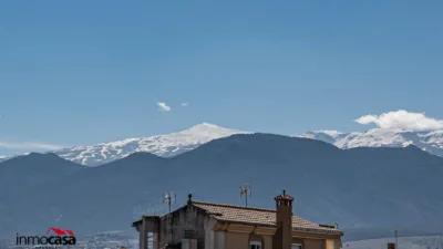 Casa adosada en venta en Calle de Dámaso Alonso, San Miguel (Armilla) de 340.000 €