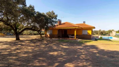 Chalet en venta en Tres Arroyos, Los Montitos-Carretera de Sevilla (Badajoz Capital) de 285.000 €
