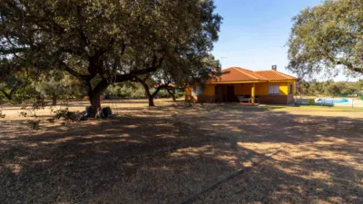 Chalet en venta en Tres Arroyos, Los Montitos-Carretera de Sevilla (Badajoz Capital) de 285.000 €