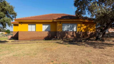 Chalet en venta en Tres Arroyos, Los Montitos-Carretera de Sevilla (Badajoz Capital) de 285.000 €