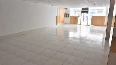 Local comercial en venta en Calle de Barcelona, 73, cerca de Calle de la República Dominicana - Vista 4