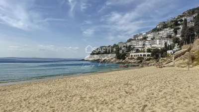 Apartment in Port Esportiu-Canyelles-Puig Rom photo 24