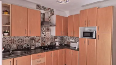 Casa en venta en Calle Real, 27, La Herradura (Almuñécar) de 299.900 €