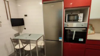Piso en venta en Calle del Conde de Torrecedeira, cerca de Calle de Llorente, Berbés-Peritos (Distrito Casco Urbano. Vigo) de 265.000 €