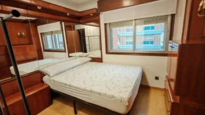 Piso en venta en Calle del Conde de Torrecedeira, cerca de Calle de Llorente, Berbés-Peritos (Distrito Casco Urbano. Vigo) de 265.000 €